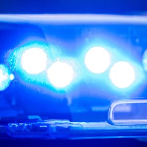 Eine Tote und zwei Verletzte: 21-Jähriger sticht in Bayern drei Menschen nieder