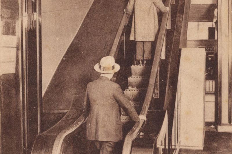 100-Jahre-Rolltreppe-Traumfahrt-f-r-30-Sekunden