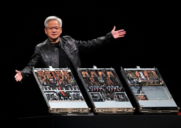 Nvidia-Chef Jensen Huang: Der Chipkonzern ist dank des Booms um KI wertvollstes Unternehmen der Welt - vor Apple (Archivbild)