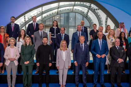 Neue Milliardenhilfe für Wiederaufbau der Ukraine – Merz versichert weitere deutsche Hilfe