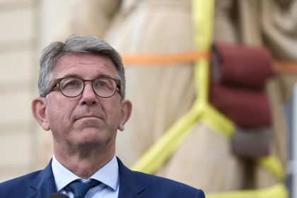 Kulturstaatsminister Weimer drängt Netflix und Co zu Investitionen in Deutschland