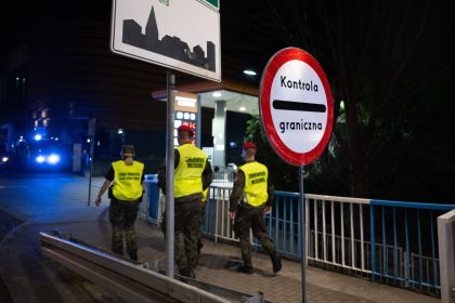Innenminister: Polen hebt eigene Grenzkontrollen bei Ende deutscher Kontrollen auf