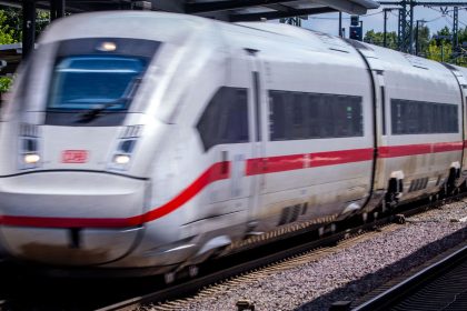 Sechs Stunden für Evakuierung: ICE-Passagiere bei Wien aus Tunnel gerettet