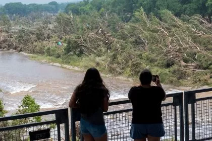 Rund 80 Tote bei Flutkatastrophe in Texas: Weitere Opfer geborgen