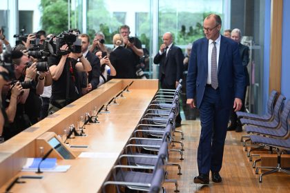 Merz kündigt neuen Anlauf für Richterwahl und stabile Koalitionsarbeit an