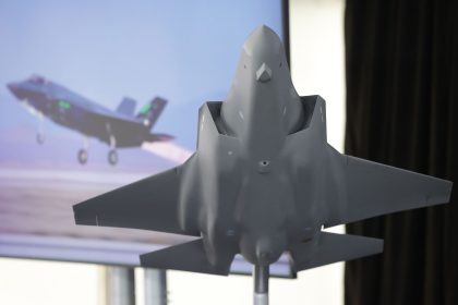 Drohnen, U-Boote, Tarnkappenbomber: Ukraine-Krieg beschleunigt deutsche Waffenbranche
