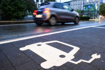 Zwei Wirtschaftsminister gegen EU-Elektroquote für Dienstwagen