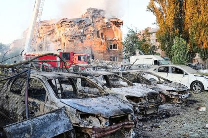 Russische Angriffe auf Kiew: Von der Leyen „empört“ – russischer Gesandter einbestellt