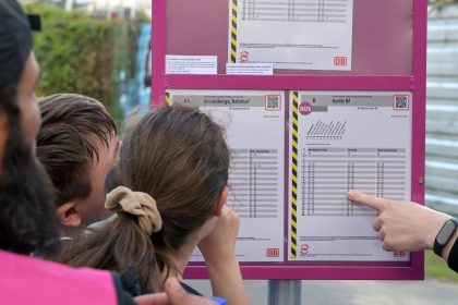 Neunmonatigen Sanierung gestartet – Bahn: Ersatzverkehr zwischen Hamburg und Berlin läuft stabil