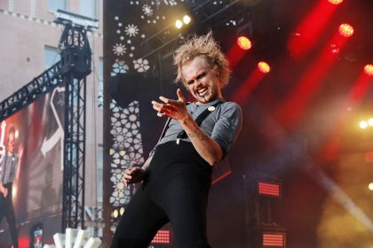 Finne gewinnt Luftgitarren-WM in der Heimat