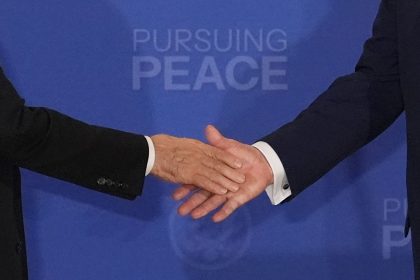 Frieden für die Ukraine: Trump, Selenskyj, Putin – wer setzt welche Bedingungen?