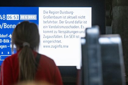 Sperrungen auf NRW-Zugstrecke dauern ganzen Tag an – Polizei prüft Bekennerschreiben