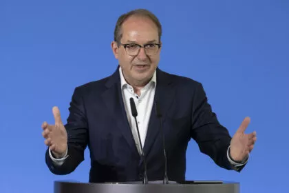 Ortskräfte aus Afghanistan: Dobrindt dämpft Erwartung an baldige Aufnahme aller