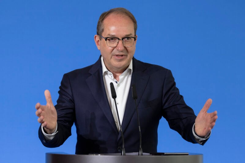 Ortskräfte aus Afghanistan: Dobrindt dämpft Erwartung an baldige Aufnahme aller