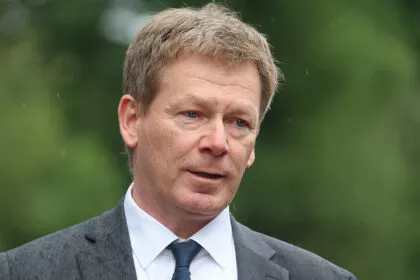 Nach Rauswurf von Bahn-Chef: Minister kündigt Agenda für „zufriedene Kunden“ an