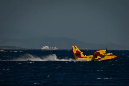 Kampf gegen Wind, Flammen und Brandstiftung in Griechenland
