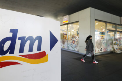 Eltern in die Irre geführt – dm darf Obst-Quetschie nicht als „Immun-Smoothie für Kinder“ bewerben