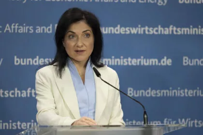 Wirtschaftsministerin fordert erneut längere Lebensarbeitszeit