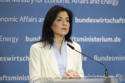 Auch Ministerin Reiche für frühere Senkung der Unternehmensteuer