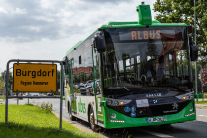 Erstmals in Deutschland: Fahrerloser Bus „albus“ startet in Region Hannover