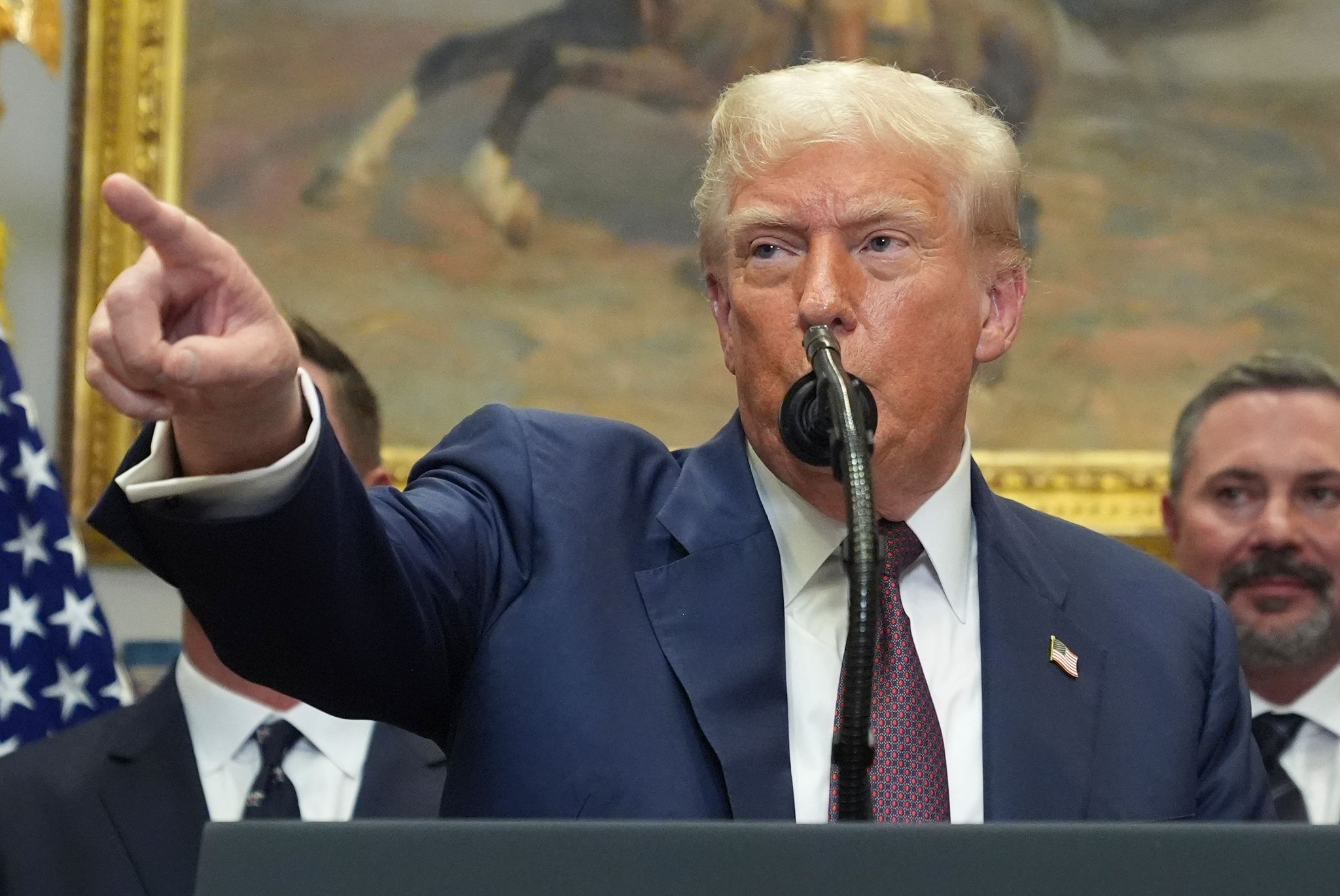 Trump-zu-Medwedew-Ich-lasse-Atom-U-Boote-verlegen