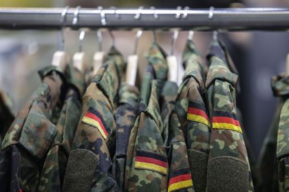 Unionsfraktion pocht auf Pflichtautomatismus für Wehrdienst