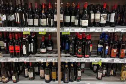 Gesundheitspolitiker der Koalition offen für Wein und Bier erst ab 18