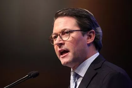 Ex-Minister Scheuer nach Maut-Debakel angeklagt