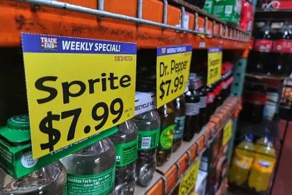 US-Inflationsrate bleibt bei 2,7 Prozent - Kerninflation steigt
