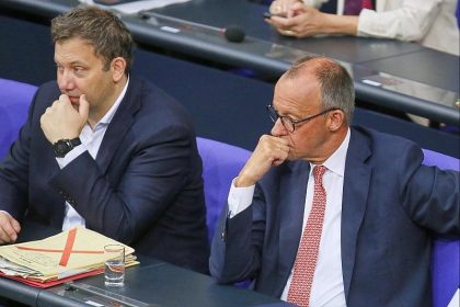 ARD-„Deutschlandtrend“ : Zufriedenheit mit Regierung sinkt – schlechtes Zeugnis für Merz