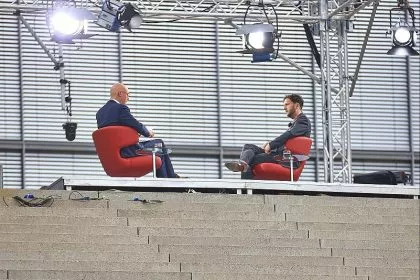 ARD trickst Protestler aus: „Sommerinterview“ mit Grünen-Chef früher aufgezeichnet