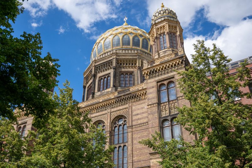 An der Synagoge in der Oranienburger Straße gab es einen Polizeieinsatz. (Archivbild)