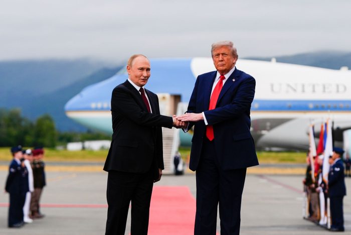 Der Gipfel von US-Präsident Trump und Kremlchef Putin wurde weltweit mit Hoffnung und Sorge verfolgt.