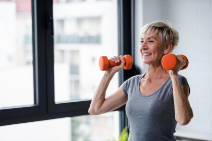 Fit im Kopf: Der unerwartete Vorteil des Muskelaufbaus für das Gehirn