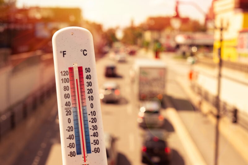 Hohe Temperaturen in Städten sind nicht zwingend Folge des Klimawandels. Deutsche Forscher sehen den Grund vor allem in der Ansammlung von Gebäuden – und damit der Stadt selbst.