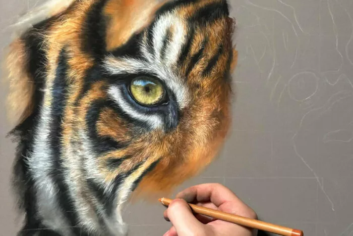 Hanna Asfour malt einen Tiger