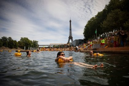 100.000 Menschen sind in Paris in die Seine gesprungen