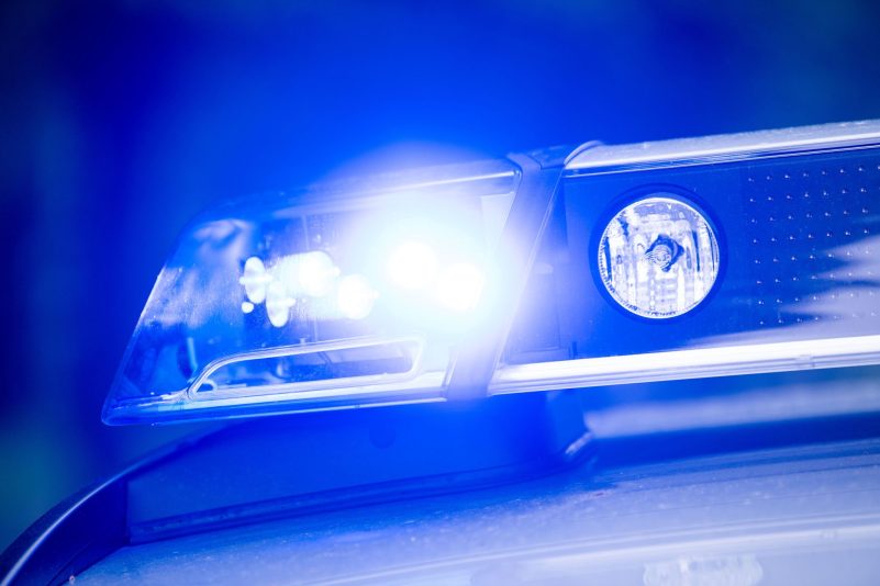 Die Polizei fahndet nach dem mutmaßlichen Täter. (Symbolbild)