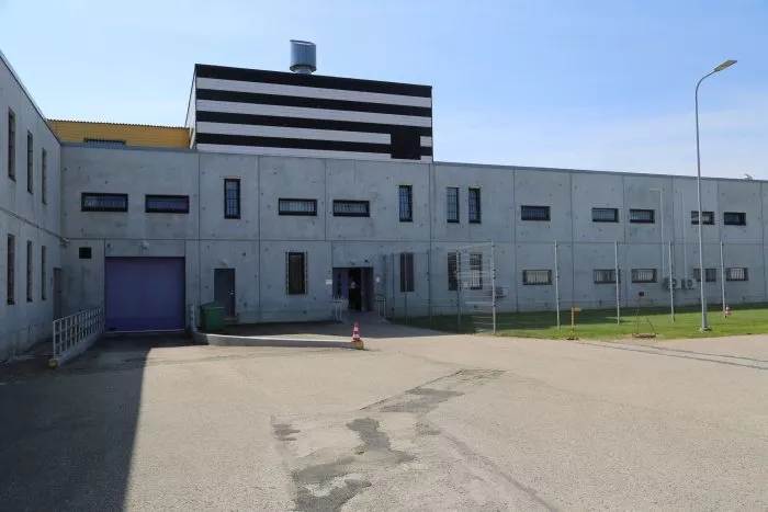 Blick auf die Haftanstalt.