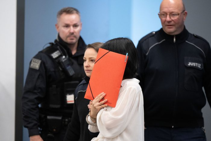 In Dresden hat der Prozess wegen Agententätigkeit für einen chinesischen Geheimdienst begonnen. 