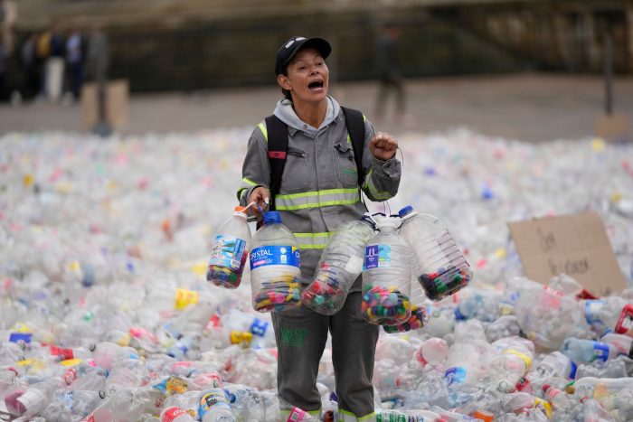 Der Vertrag soll auch das Recyceln von Plastikprodukten stärken. (Archivbild)