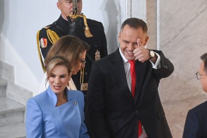 Polens neuer Präsident Karol Nawrocki vereidigt