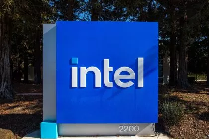 Kriselnder Chipkonzern: Intel bekommt milliardenschwere Investition