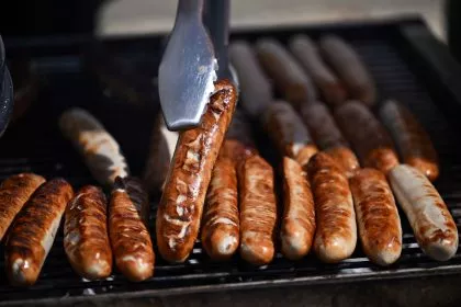 Boxkampf soll Streit um älteste Bratwurst klären