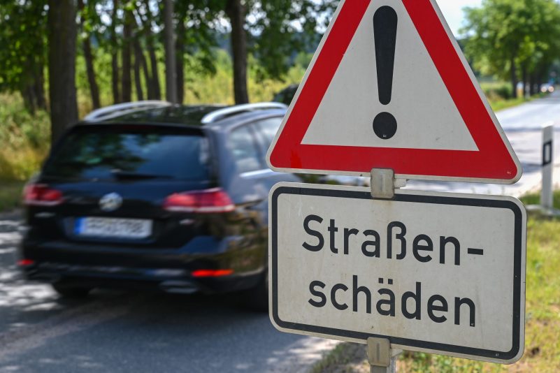 Tausende Kilometer Straßen und Schienen sind reparaturbedürftig. (Archivbild)