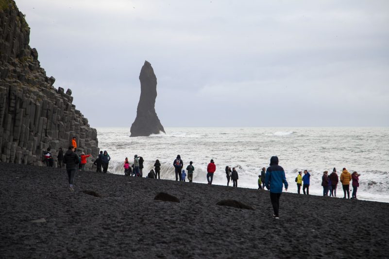 Am Strand Reynisfjara kam es am Wochenende zu einem tragischen Unglück. (Archivbild)