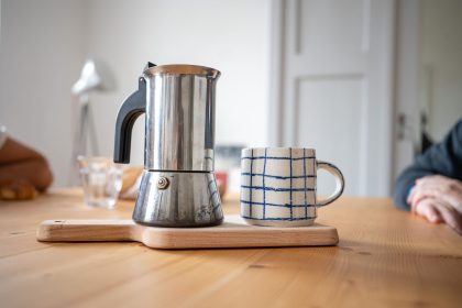 Morgenkaffee hebt die Stimmung: Studie zeigt Wirkung auf Glück und Wachheit