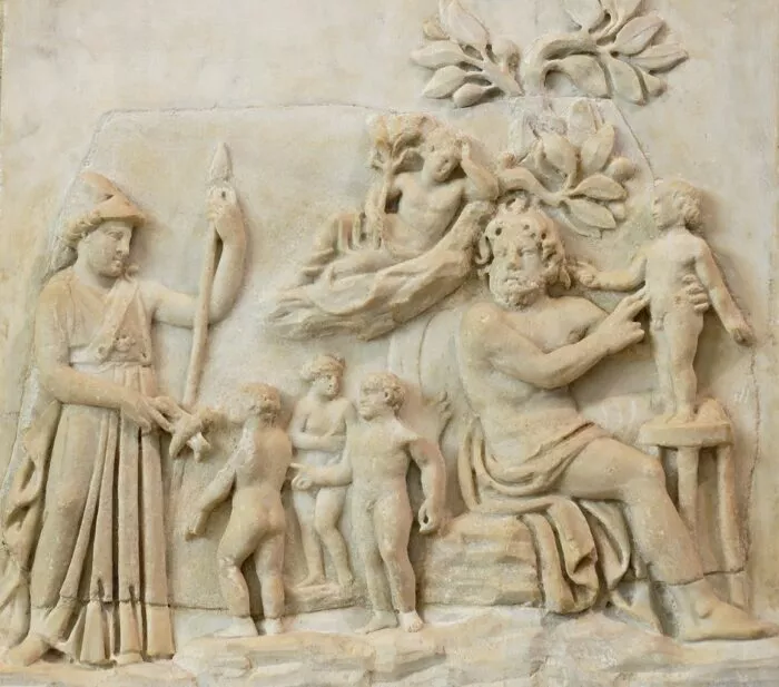 Erschaffung der Menschheit durch Prometheus in einem Relief