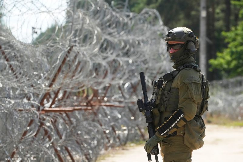 Die Grenze zwischen Polen und Belarus ist inzwischen stark bewacht. (Archivbild)