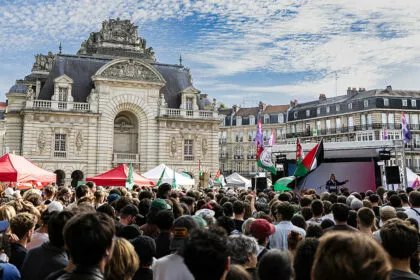 Sturz der französischen Regierung erwartet - Berlin blickt unbesorgt auf Vertrauensfrage in Paris